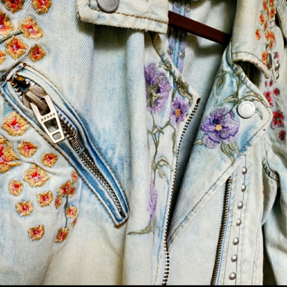 **HOST PICK**BlankNYC Blue Studded Bleached Denim Floral Embroidered Moto Jacket